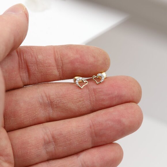 Cute Mini Size Lab Diamonds Heart Stud 14k Small Heart Earrings Screw Back - Picture 2 of 5